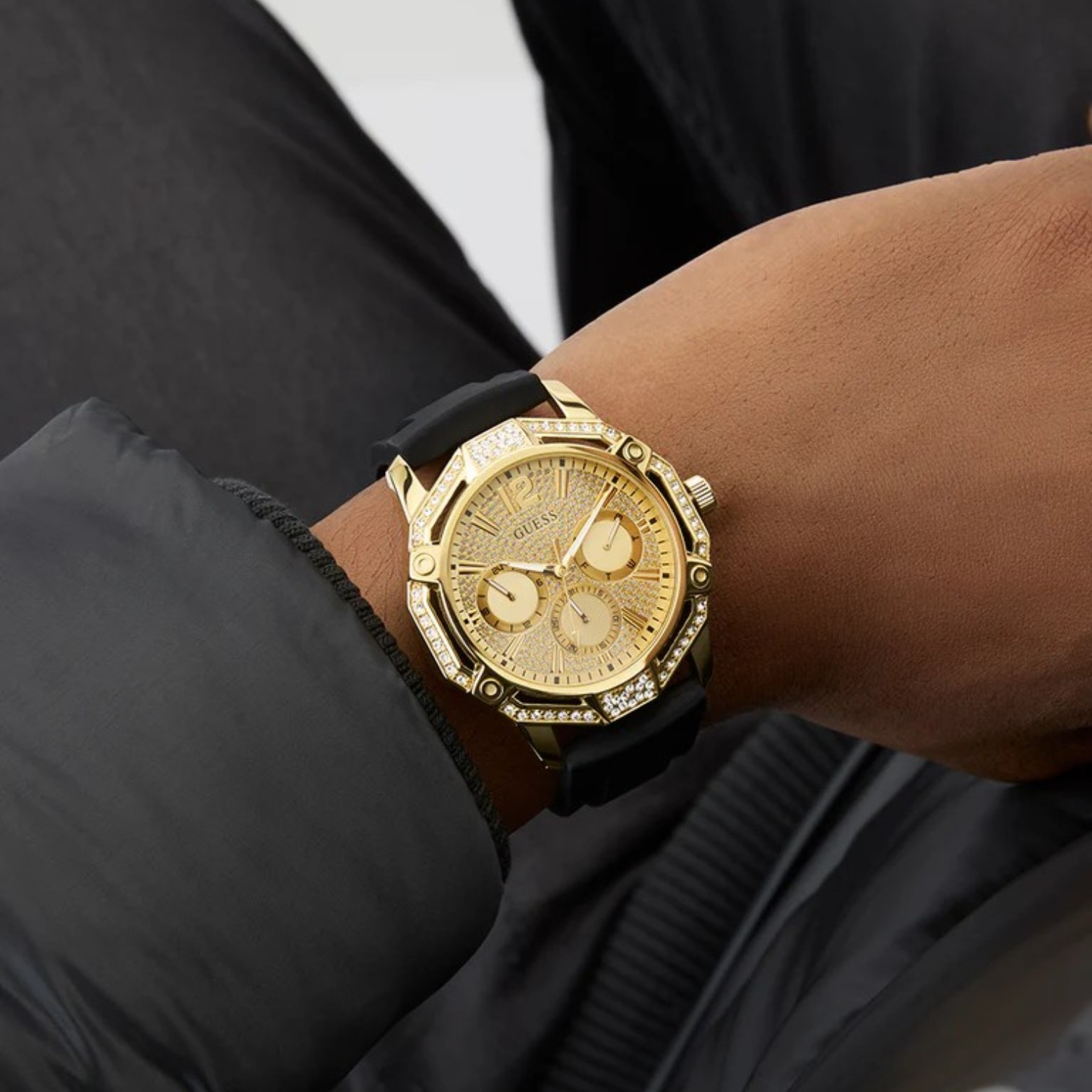 GUESS Royal Glitz Multifunction